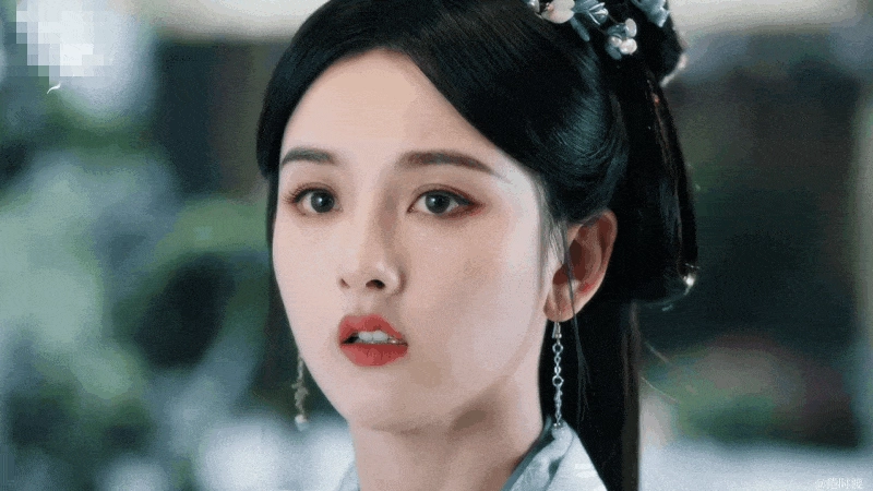 Đôi môi trái tim đẹp quá mức của nữ chính Khom Lưng gây tranh cãi, fan phải vội minh oan- Ảnh 2. Đôi môi trái tim đẹp quá mức của nữ chính khom lưng