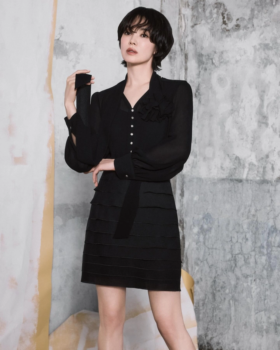 Song Hye Kyo quyết đổi hình tượng đến cùng- Ảnh 3. Song hye kyo lại tiếp tục trình làng một giao diện mới