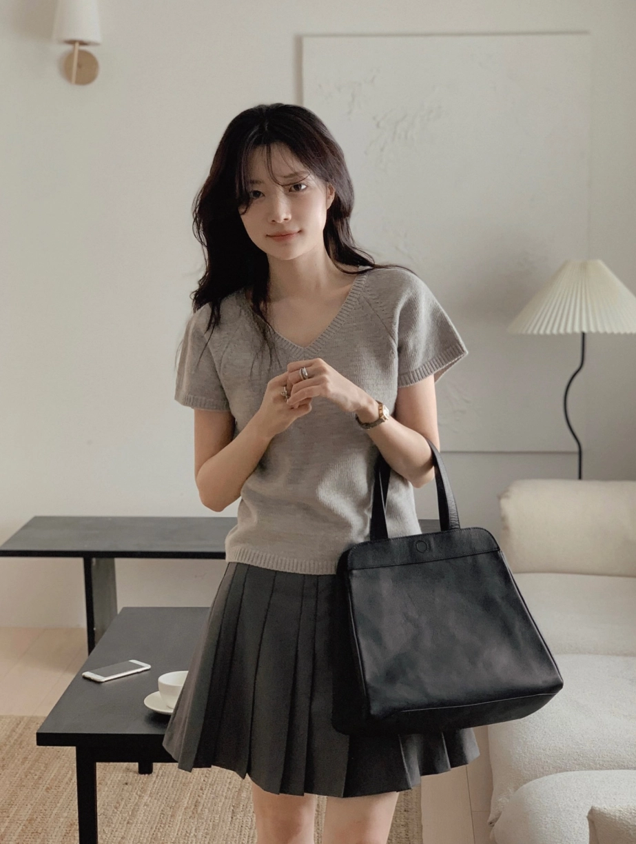 5 món thời trang trẻ trung cho chị em vào thu 2025