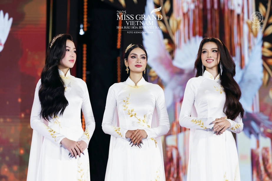 Áo dài Việt - Khi thời trang trở thành ngôn ngữ của hoà bình- Ảnh 2. Ngôn ngữ của hòa bình gọi tên áo dài việt